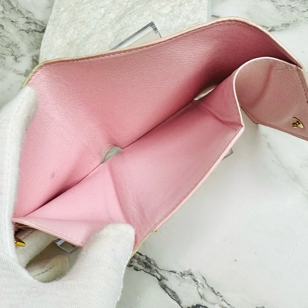 EUC Louis Vuitton Victorine Rose & Yellow 2021 By The Pool Wallet
